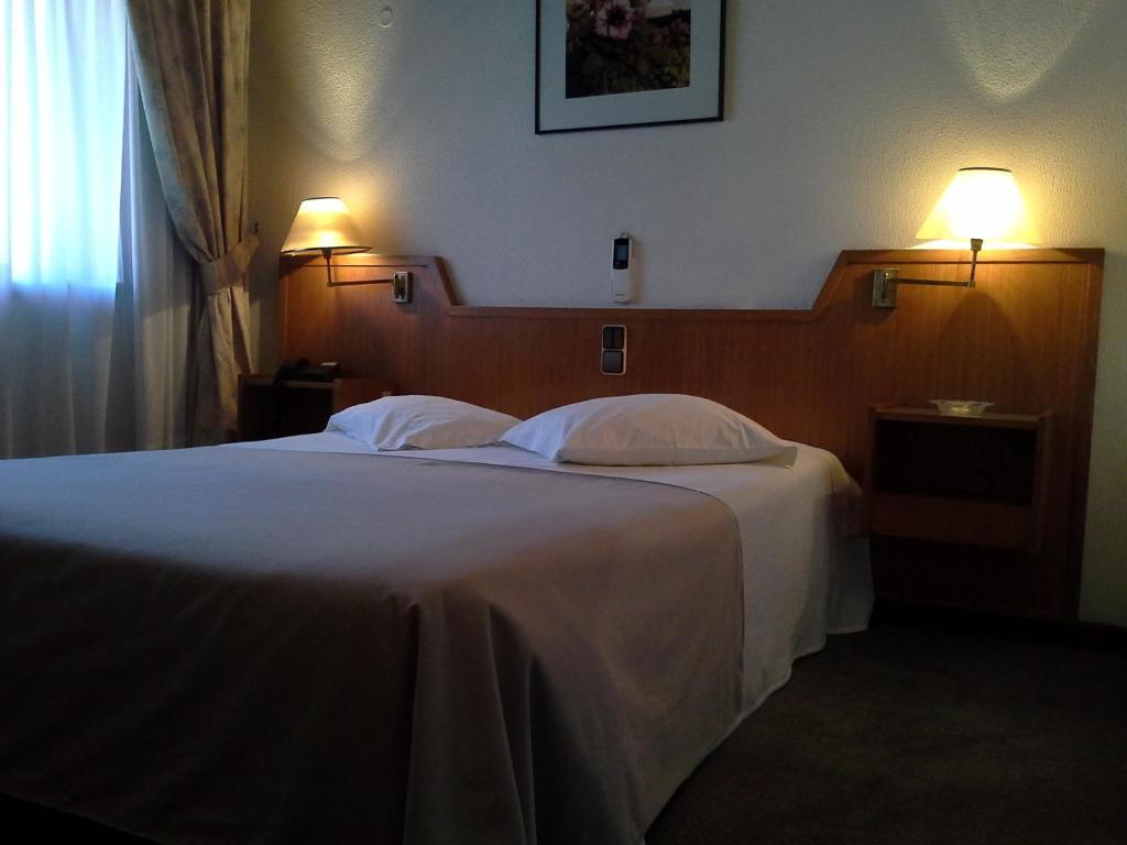 Hotel Amaranto Amarante Bagian luar foto